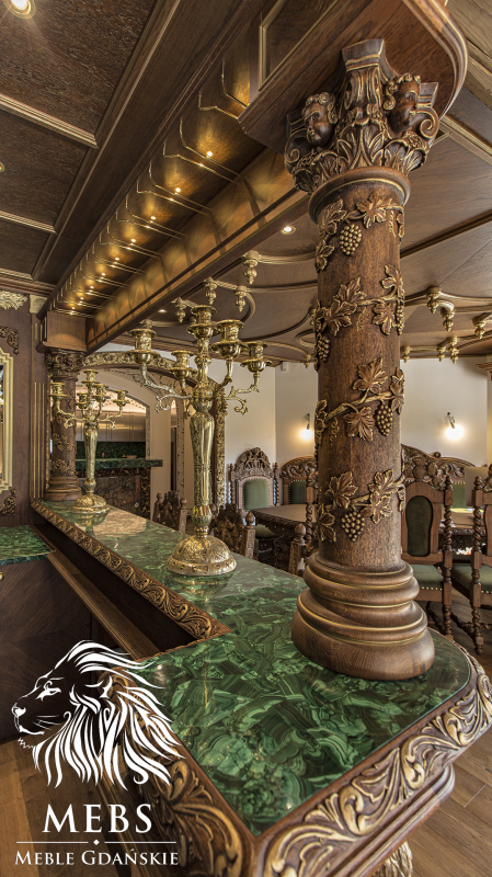 Rzeźbiony bar
